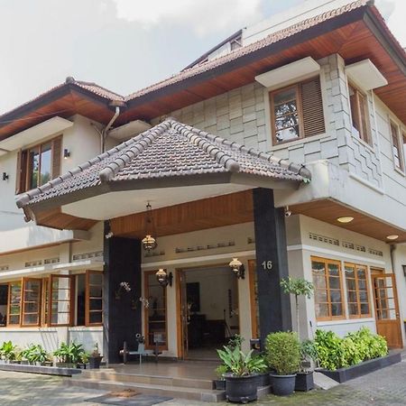 Reddoorz Near Institut Teknologi Bandung 2 Hotel Екстериор снимка