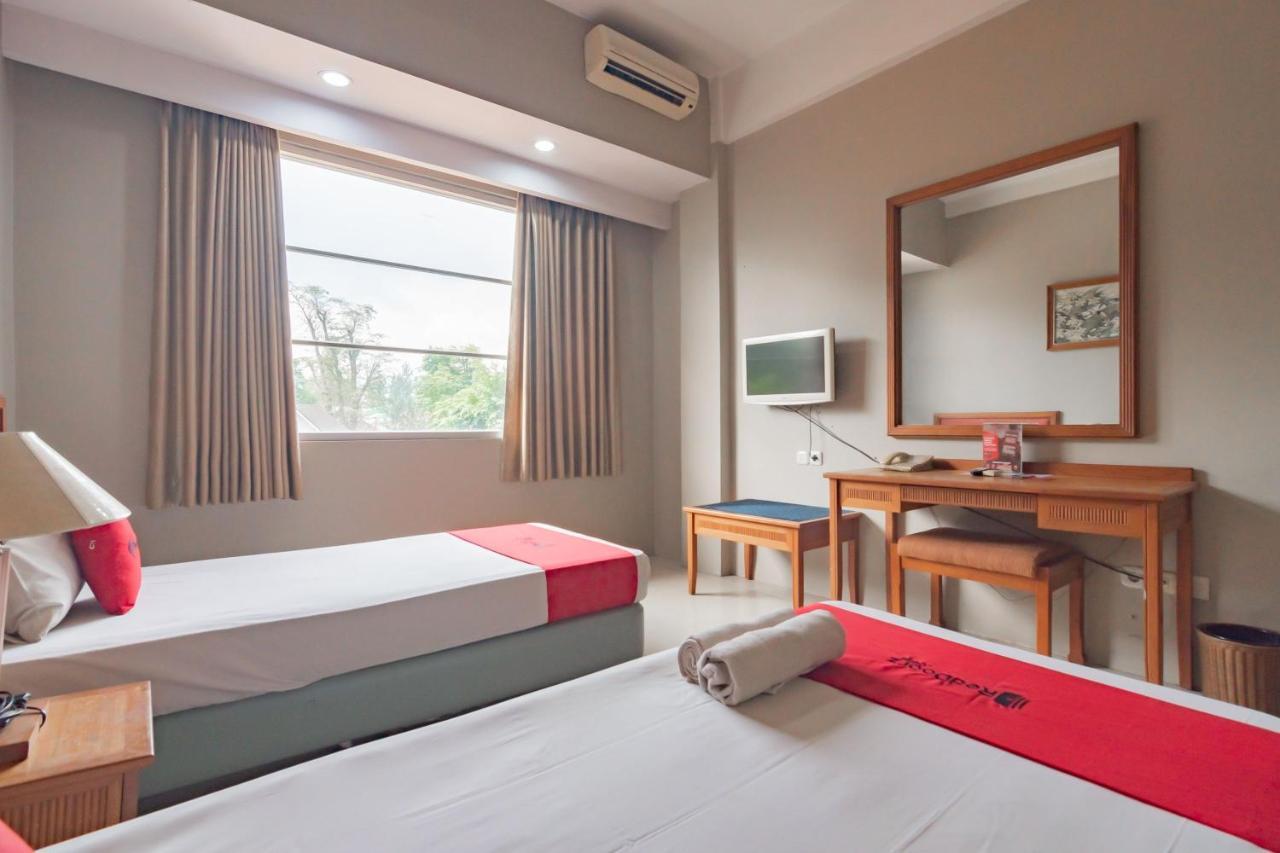 Reddoorz Near Institut Teknologi Bandung 2 Hotel Екстериор снимка