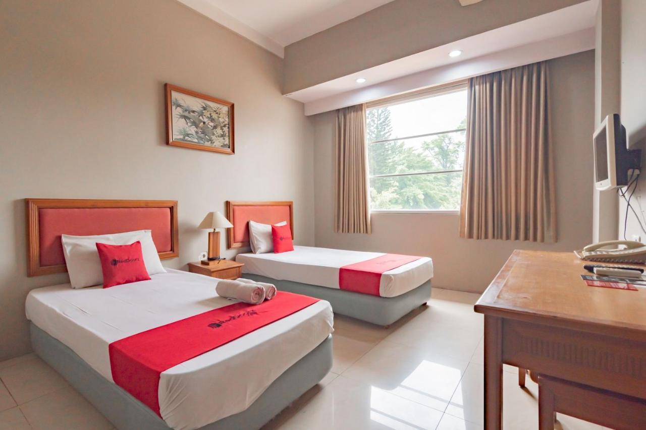 Reddoorz Near Institut Teknologi Bandung 2 Hotel Екстериор снимка