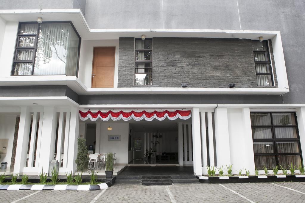 Reddoorz Near Institut Teknologi Bandung 2 Hotel Екстериор снимка